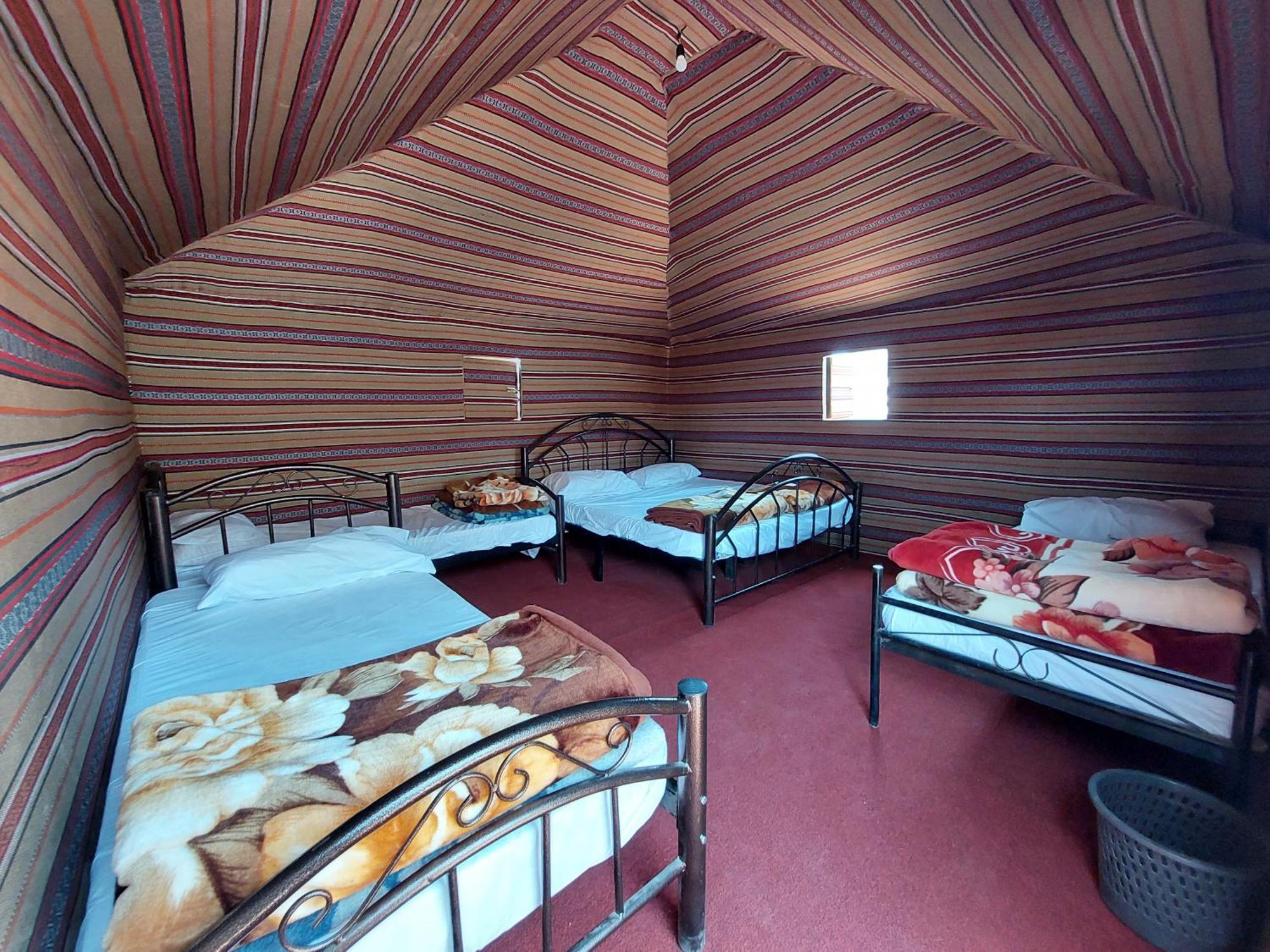 Hotel Bedouin Future Camp Wadi Rum Zimmer foto